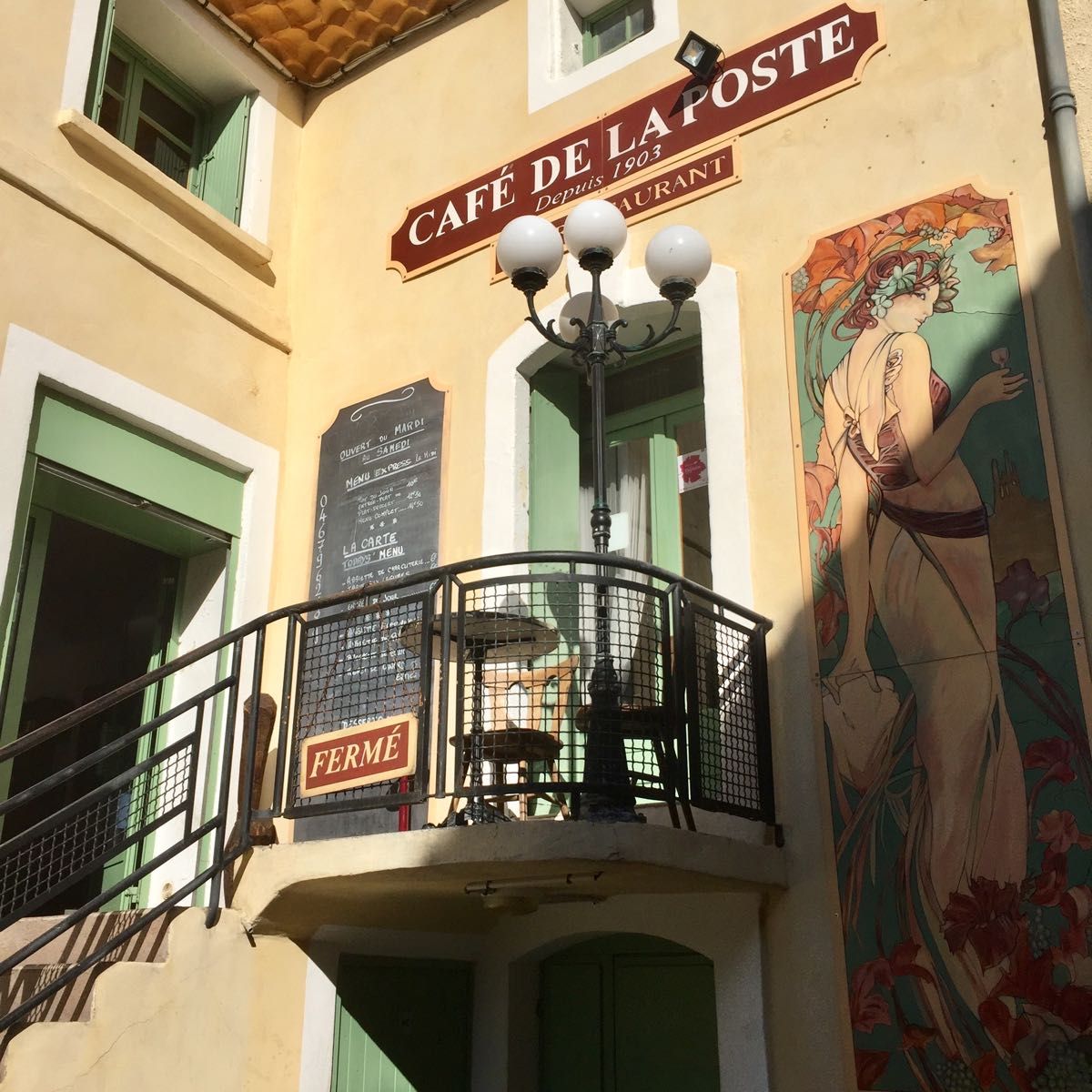 Cafe de la Poste, Aspiran